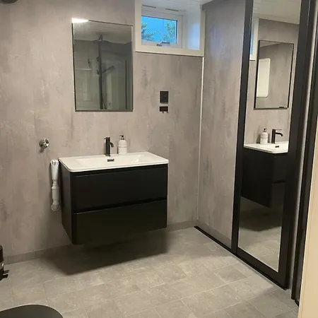 アパート I Under Etasje *